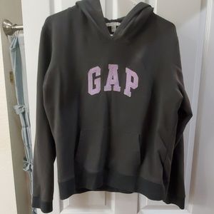 Gap sweatshirt